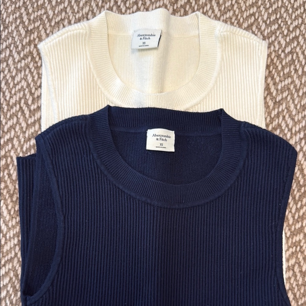 Abercrombie & Fitch Women's Sweater Set - Navy and Cream